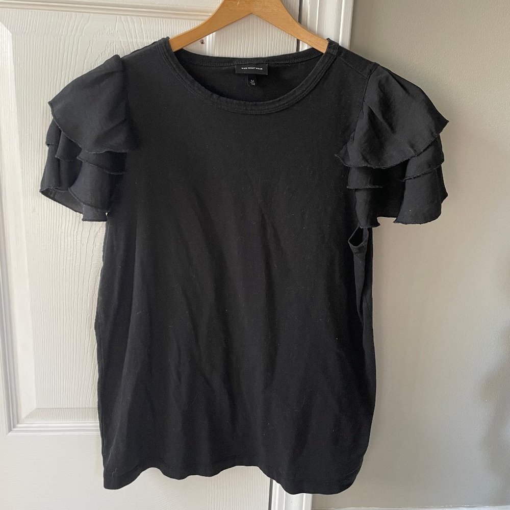 Who what wear Black Shirt.